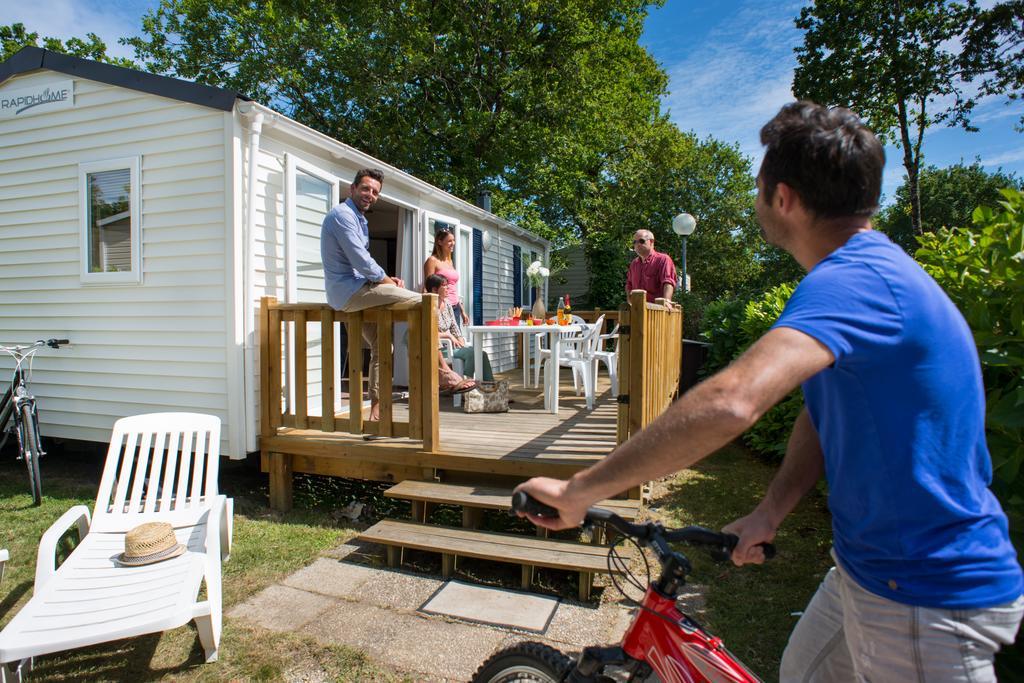 Готель Camping Officiel Siblu Domaine De Litteau Екстер'єр фото